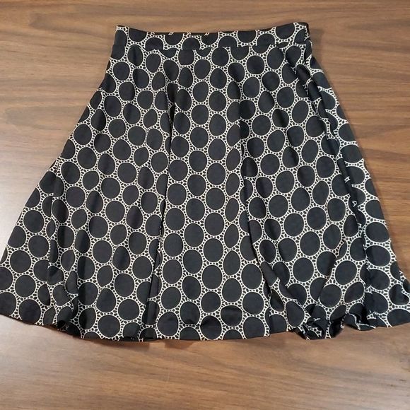 NEW NWT Gilli Melanie Style Swing Skirt Size Small Stitch Fix Black/Tan Ovals - Picture 1 of 6